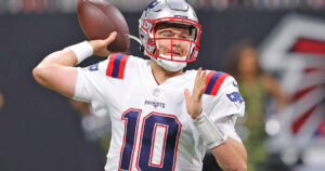 Thursday Night Football odds, spread, line Patriots vs. Bills predictions, NFL picks from expert on 16-7 roll